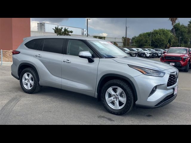 2021 Toyota Highlander LE