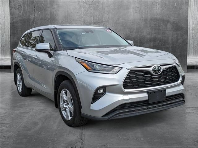 2021 Toyota Highlander LE