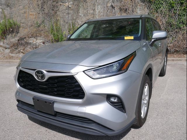 2021 Toyota Highlander LE