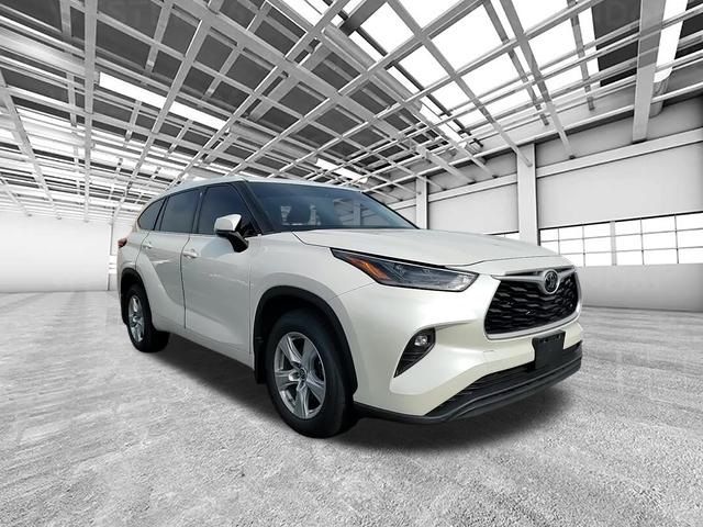 2021 Toyota Highlander LE