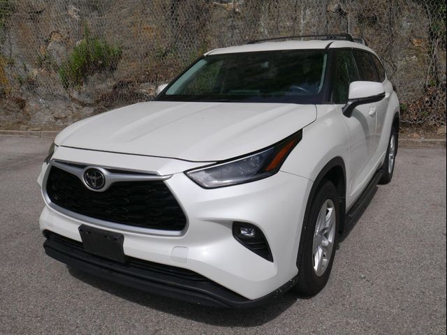 2021 Toyota Highlander LE