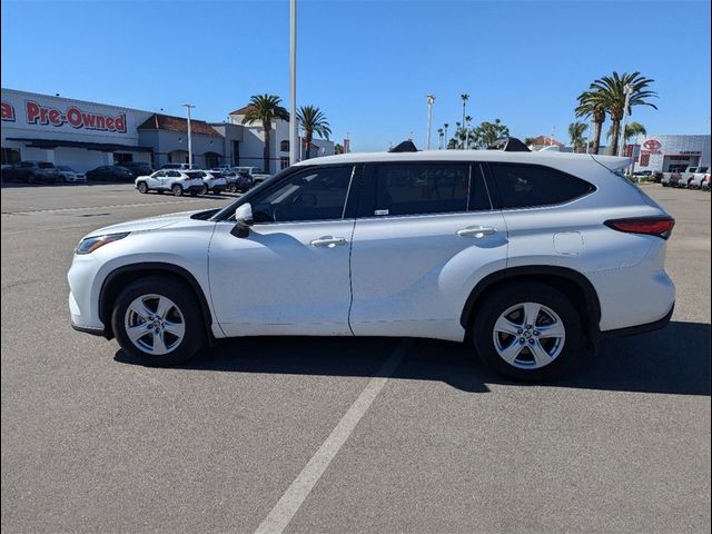 2021 Toyota Highlander LE