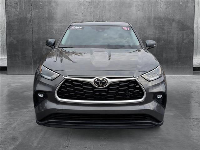 2021 Toyota Highlander LE