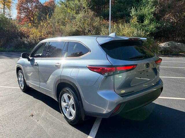 2021 Toyota Highlander LE