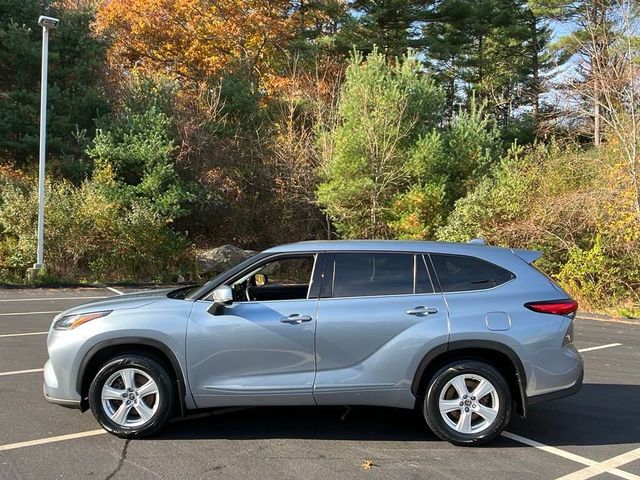 2021 Toyota Highlander LE