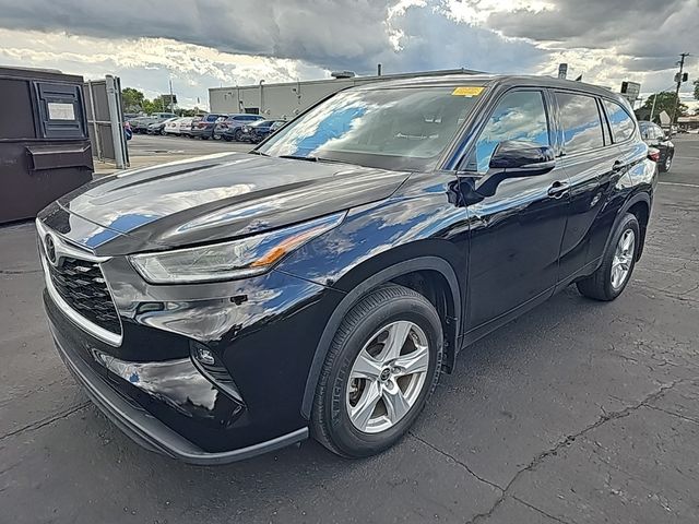 2021 Toyota Highlander LE