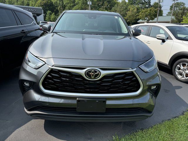 2021 Toyota Highlander LE