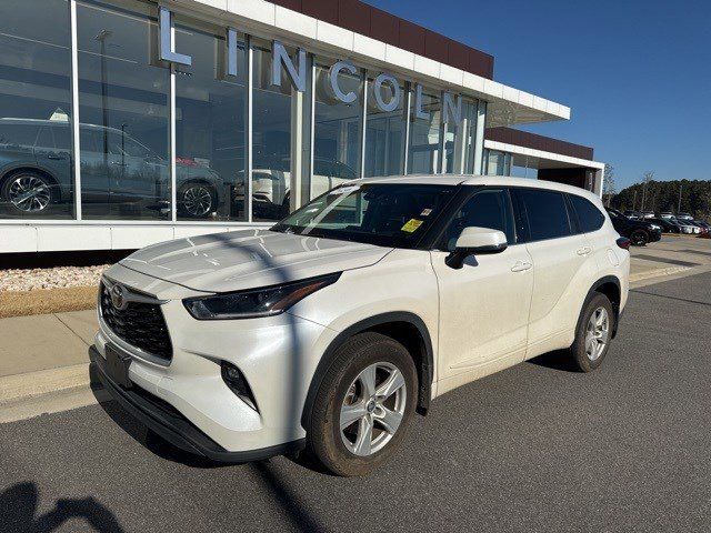 2021 Toyota Highlander LE