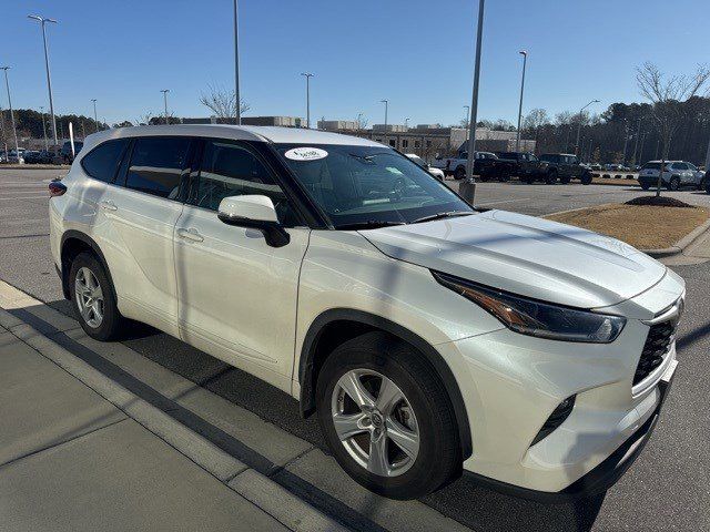 2021 Toyota Highlander LE