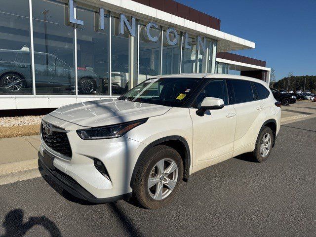 2021 Toyota Highlander LE