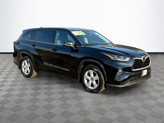 2021 Toyota Highlander LE