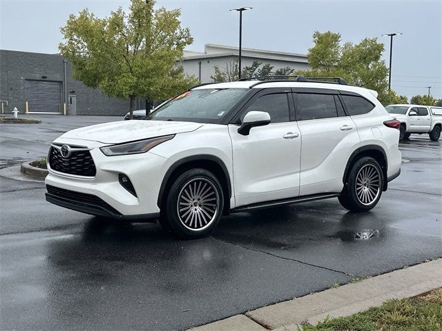 2021 Toyota Highlander LE