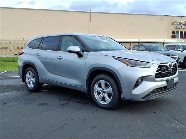 2021 Toyota Highlander LE