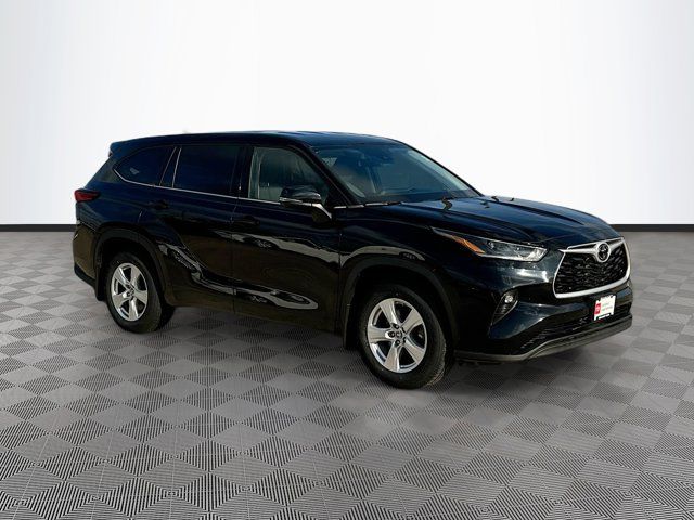 2021 Toyota Highlander LE