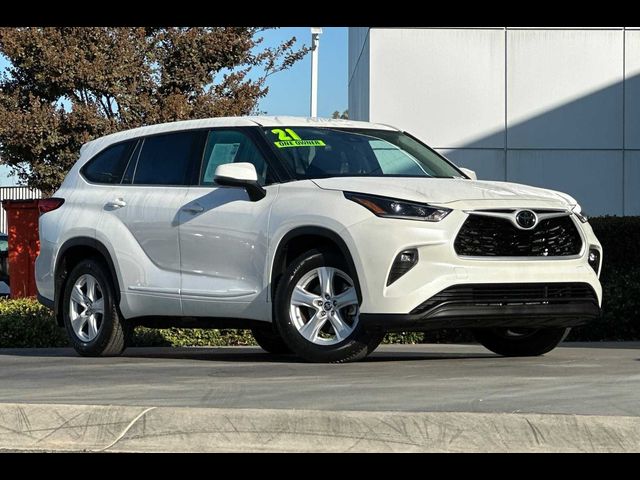 2021 Toyota Highlander LE