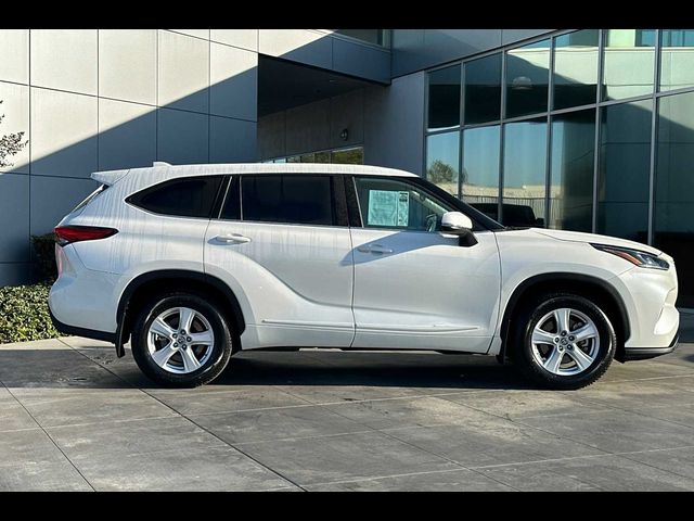 2021 Toyota Highlander LE