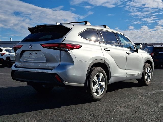 2021 Toyota Highlander LE