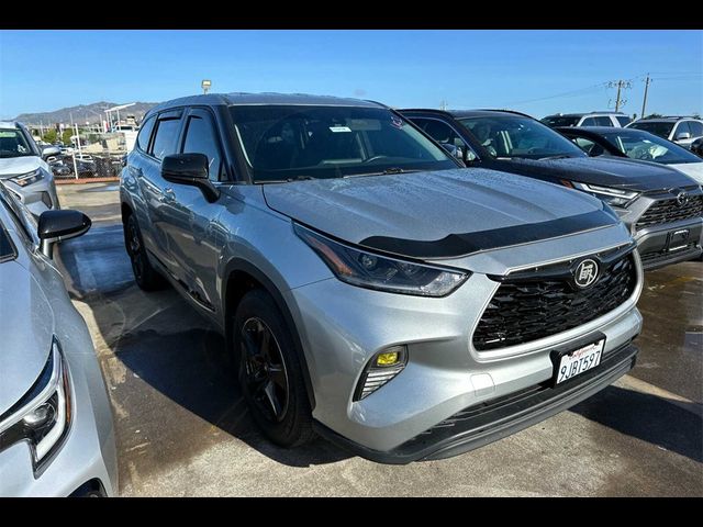 2021 Toyota Highlander LE