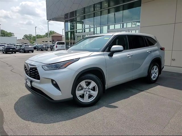 2021 Toyota Highlander LE