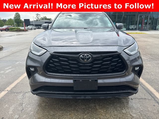 2021 Toyota Highlander LE