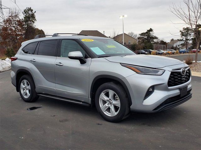 2021 Toyota Highlander LE