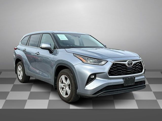 2021 Toyota Highlander LE