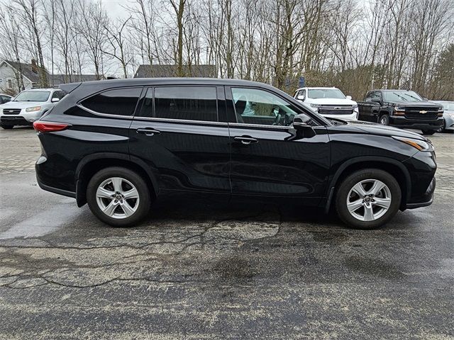 2021 Toyota Highlander LE