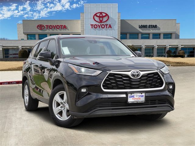 2021 Toyota Highlander LE