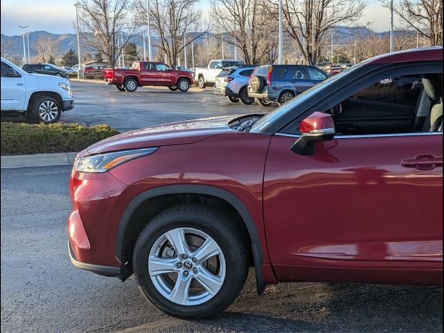 2021 Toyota Highlander LE