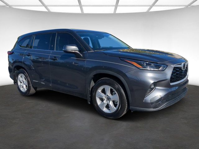 2021 Toyota Highlander LE