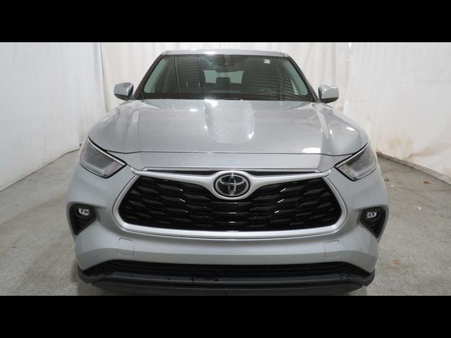 2021 Toyota Highlander LE