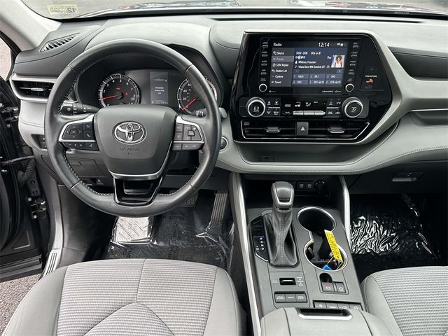 2021 Toyota Highlander LE