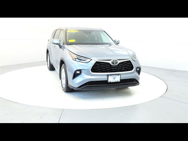 2021 Toyota Highlander LE