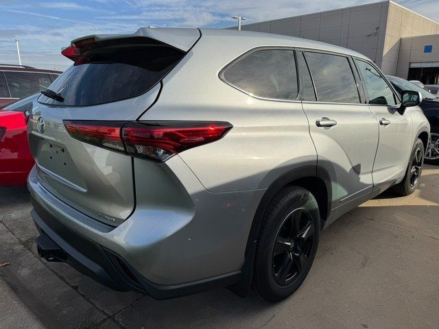 2021 Toyota Highlander LE