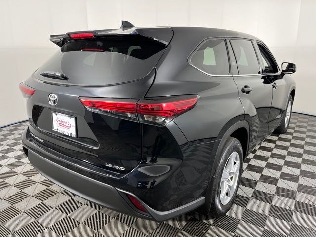 2021 Toyota Highlander LE