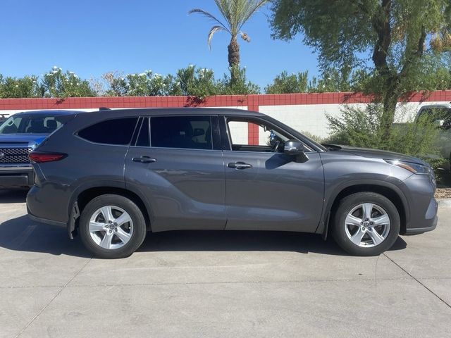 2021 Toyota Highlander LE