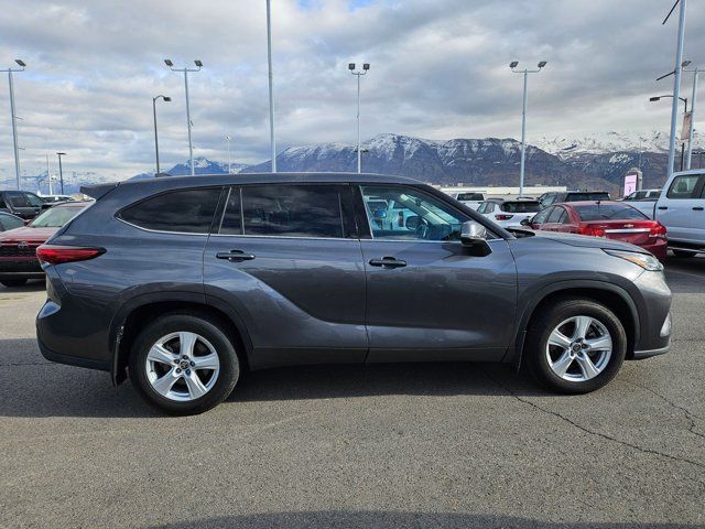 2021 Toyota Highlander LE