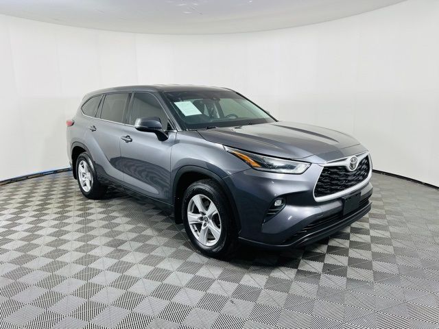 2021 Toyota Highlander LE
