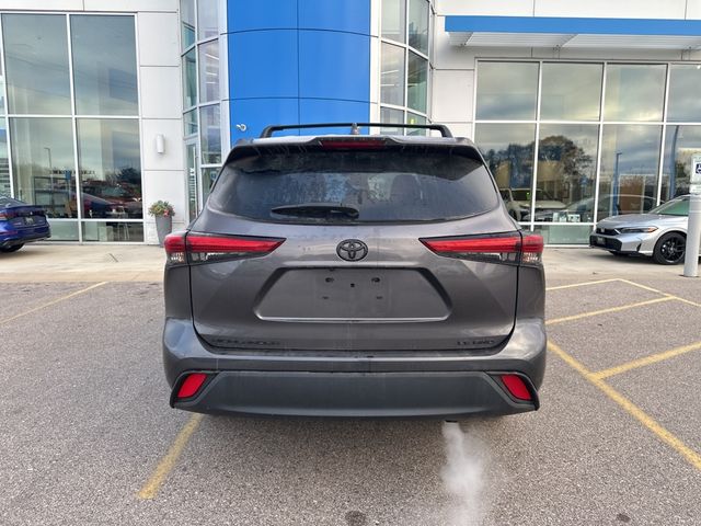 2021 Toyota Highlander LE