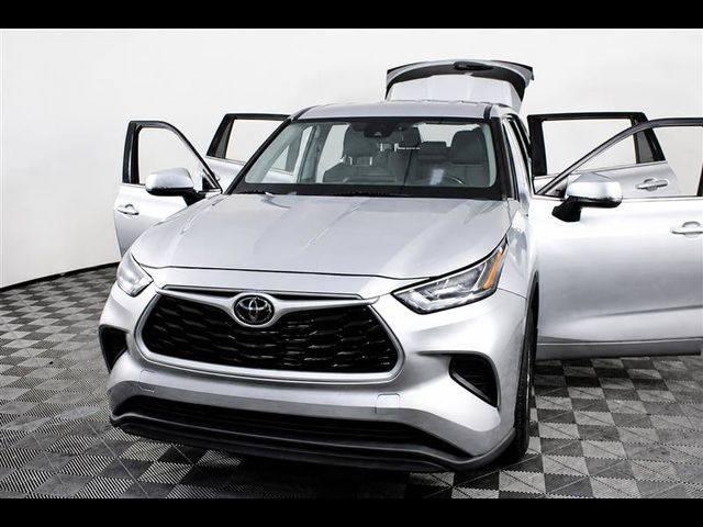 2021 Toyota Highlander LE