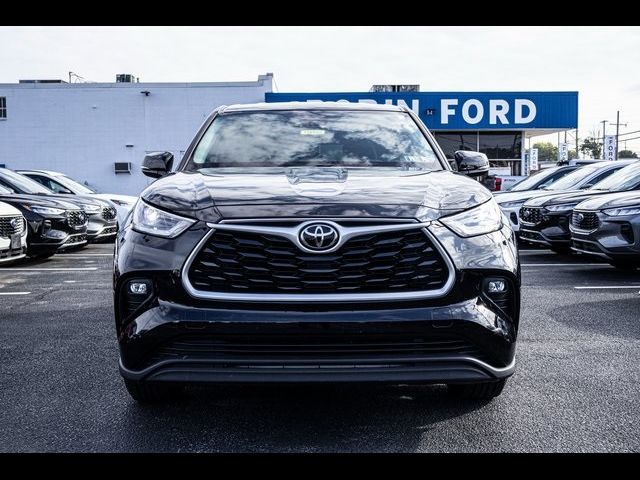 2021 Toyota Highlander LE