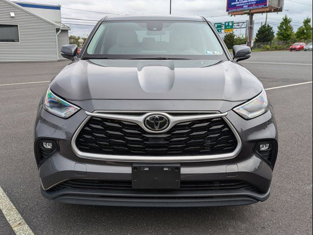 2021 Toyota Highlander LE