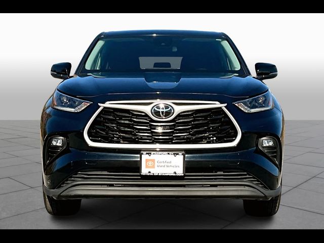 2021 Toyota Highlander LE