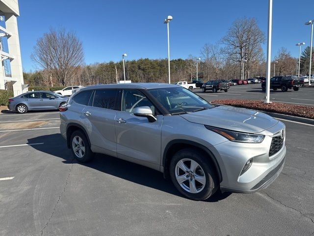 2021 Toyota Highlander LE