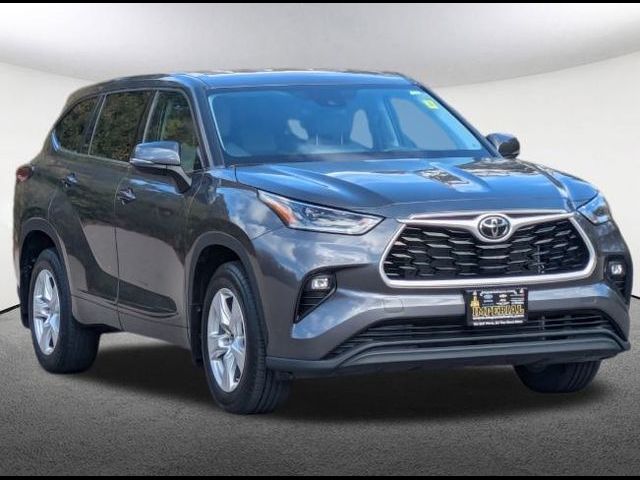 2021 Toyota Highlander LE