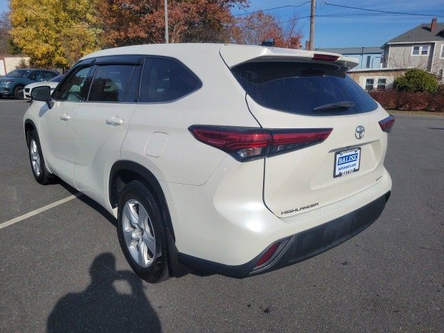 2021 Toyota Highlander LE