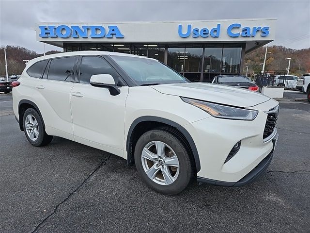 2021 Toyota Highlander LE