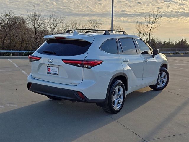 2021 Toyota Highlander LE