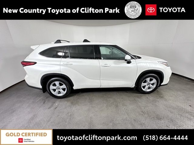 2021 Toyota Highlander LE