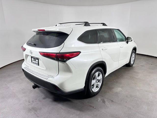 2021 Toyota Highlander LE